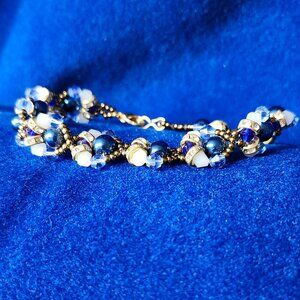 Elegant Navy Flux Pearl Bracelet with Gold Accents